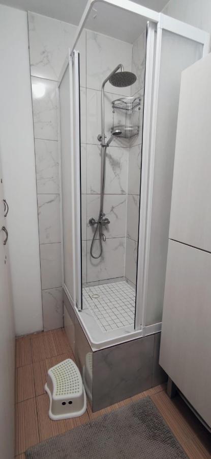 Inessa Center Guest Penthhouse Apartment Chisinau Exterior photo